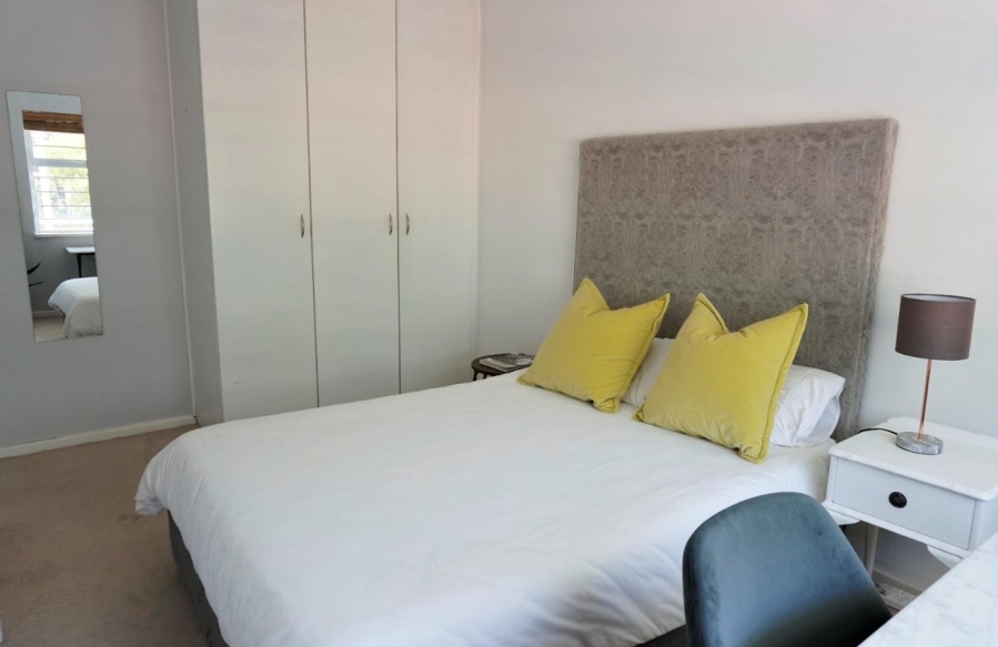 To Let 2 Bedroom Property for Rent in Camps Bay Western Cape